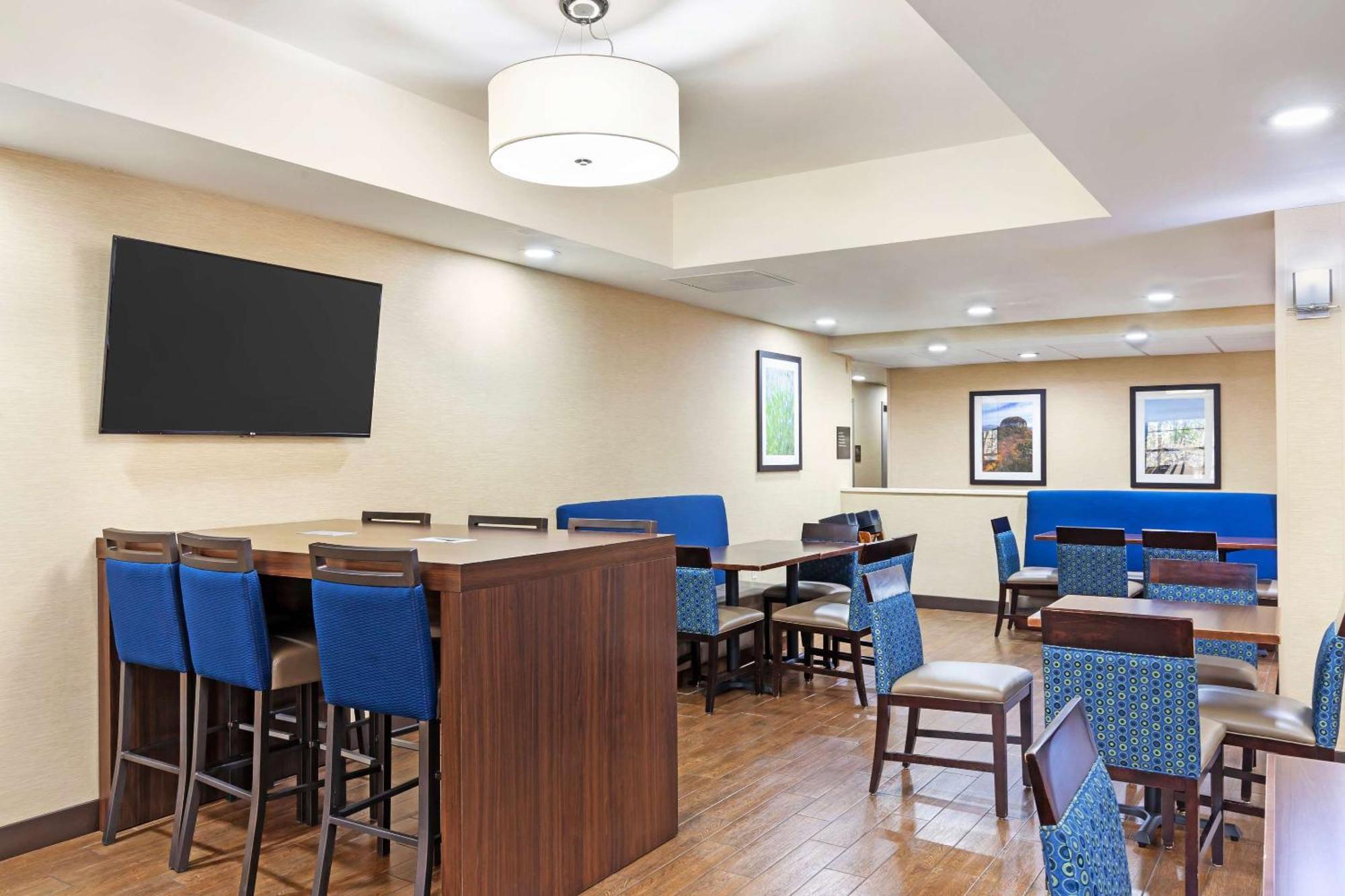 Comfort Suites Hanes Mall Winston-Salem Bagian luar foto