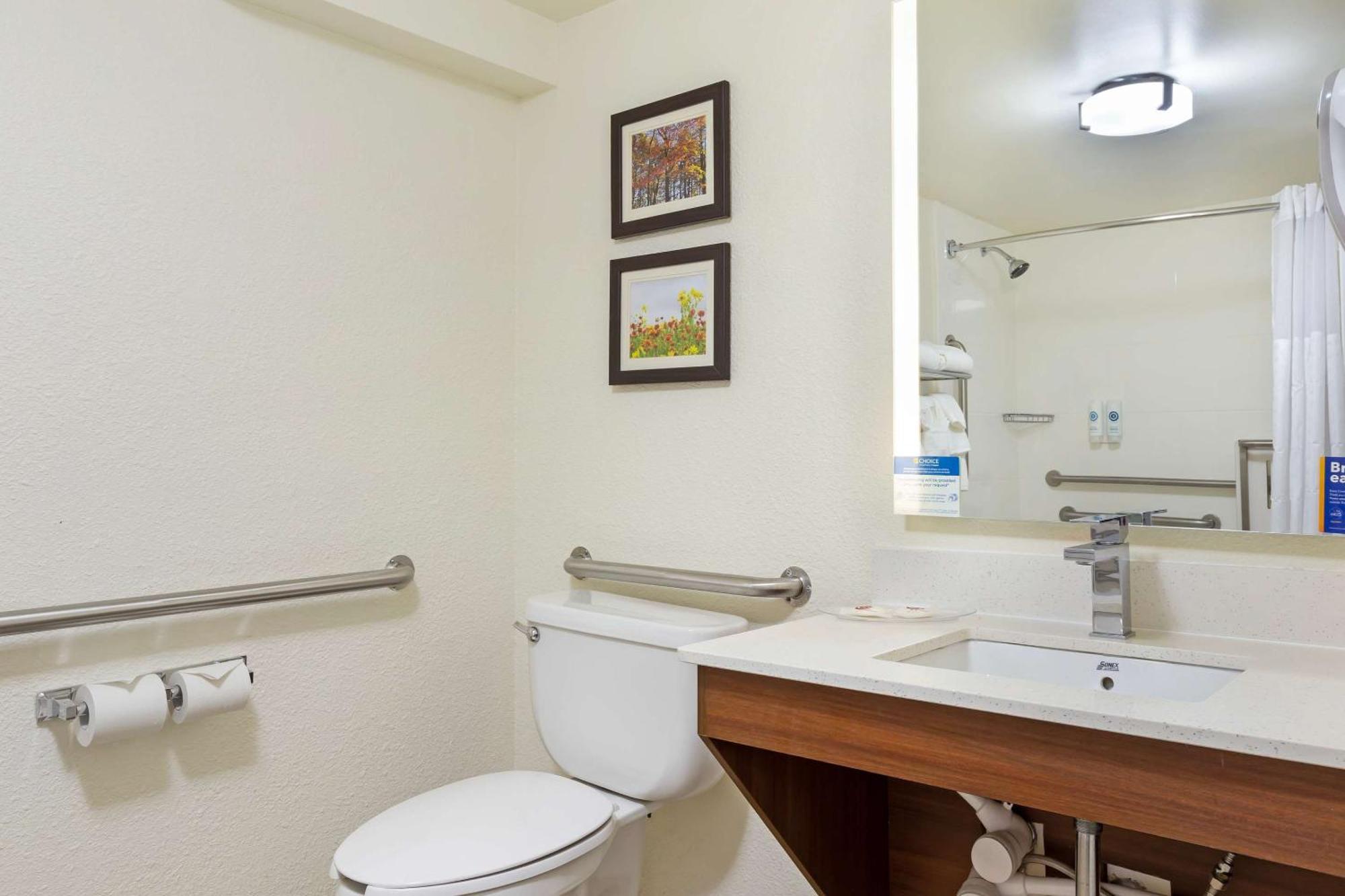 Comfort Suites Hanes Mall Winston-Salem Bagian luar foto