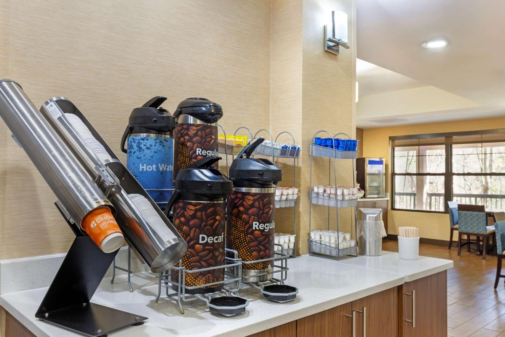 Comfort Suites Hanes Mall Winston-Salem Bagian luar foto