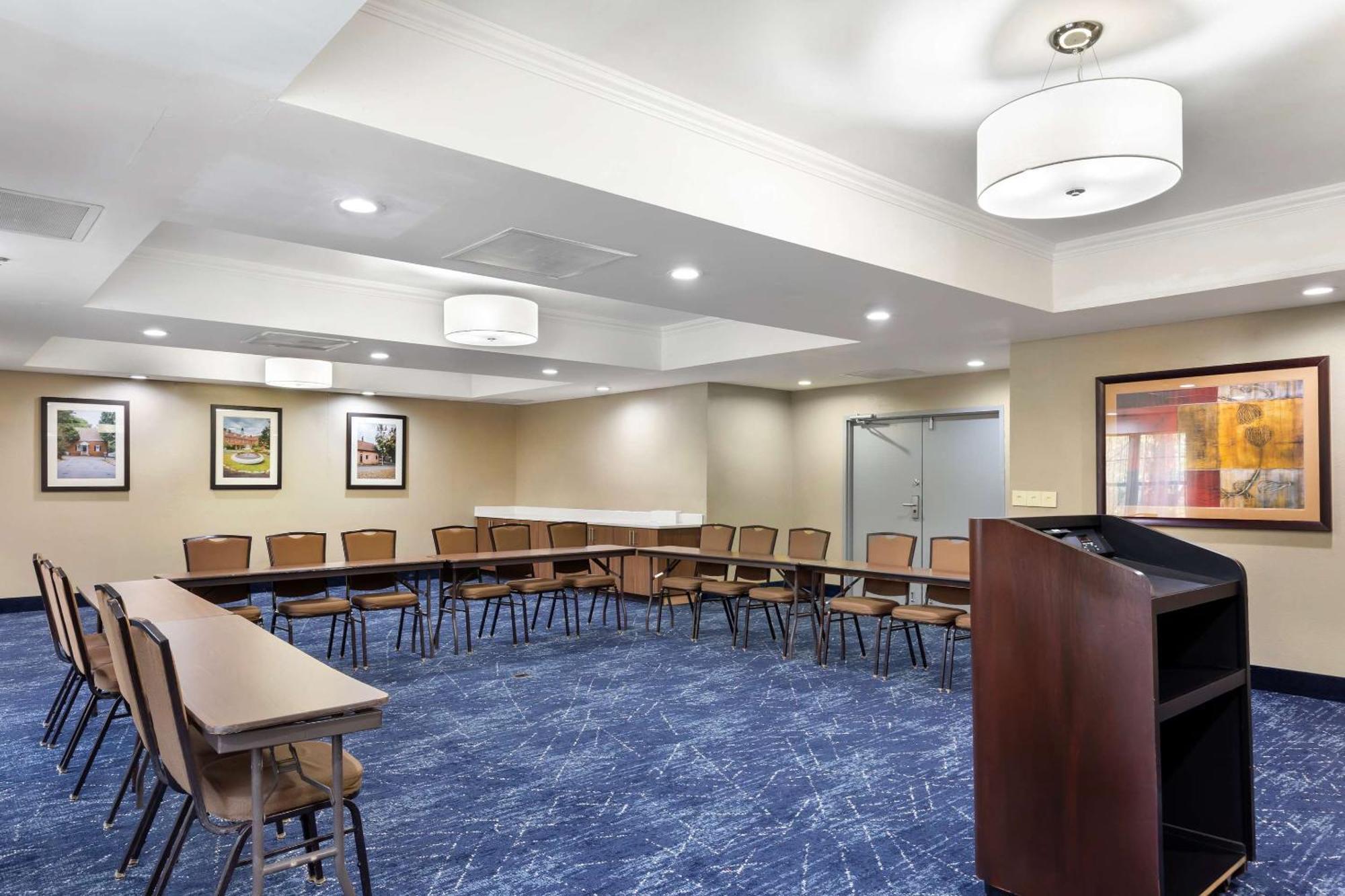Comfort Suites Hanes Mall Winston-Salem Bagian luar foto