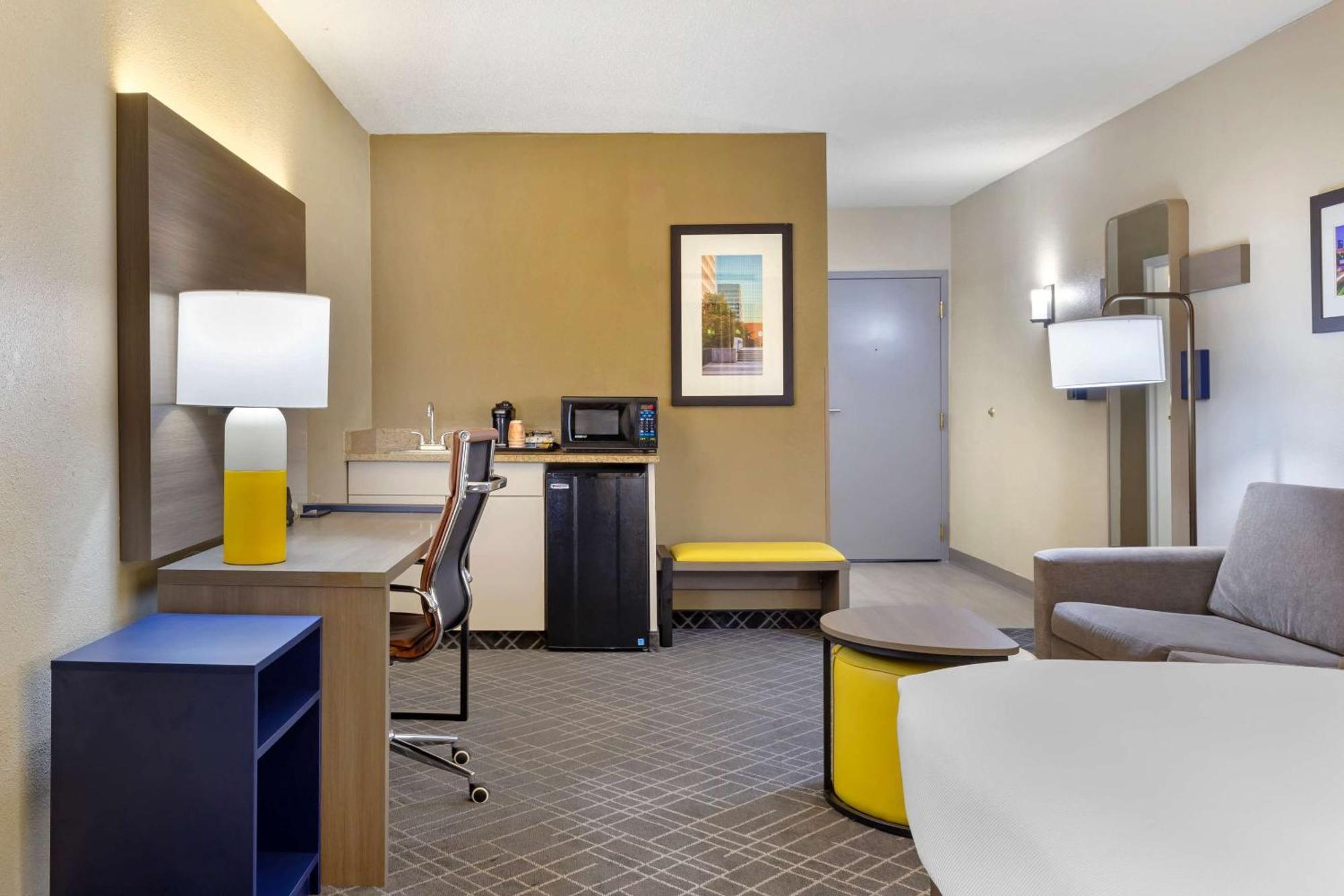 Comfort Suites Hanes Mall Winston-Salem Bagian luar foto