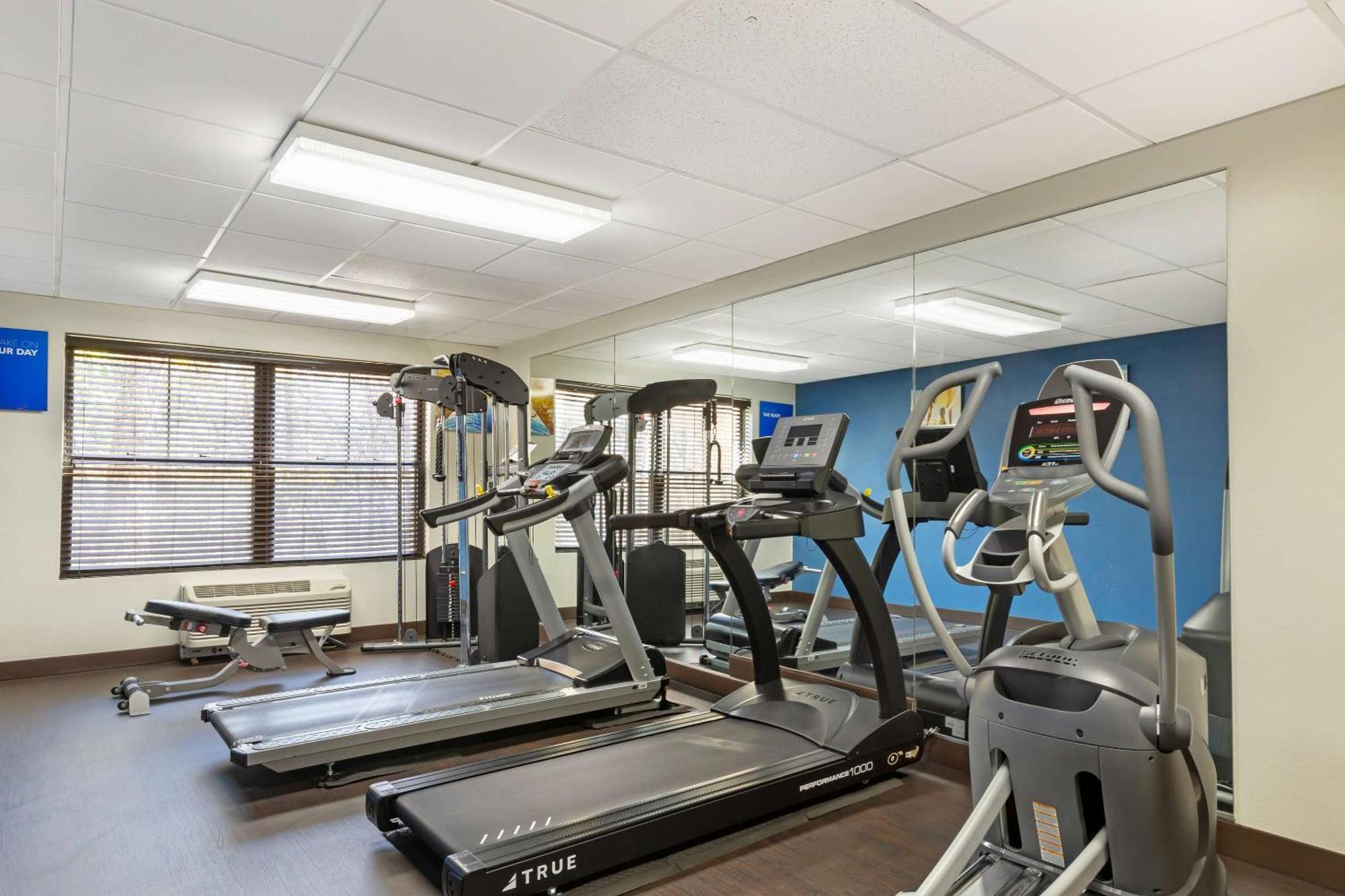 Comfort Suites Hanes Mall Winston-Salem Bagian luar foto