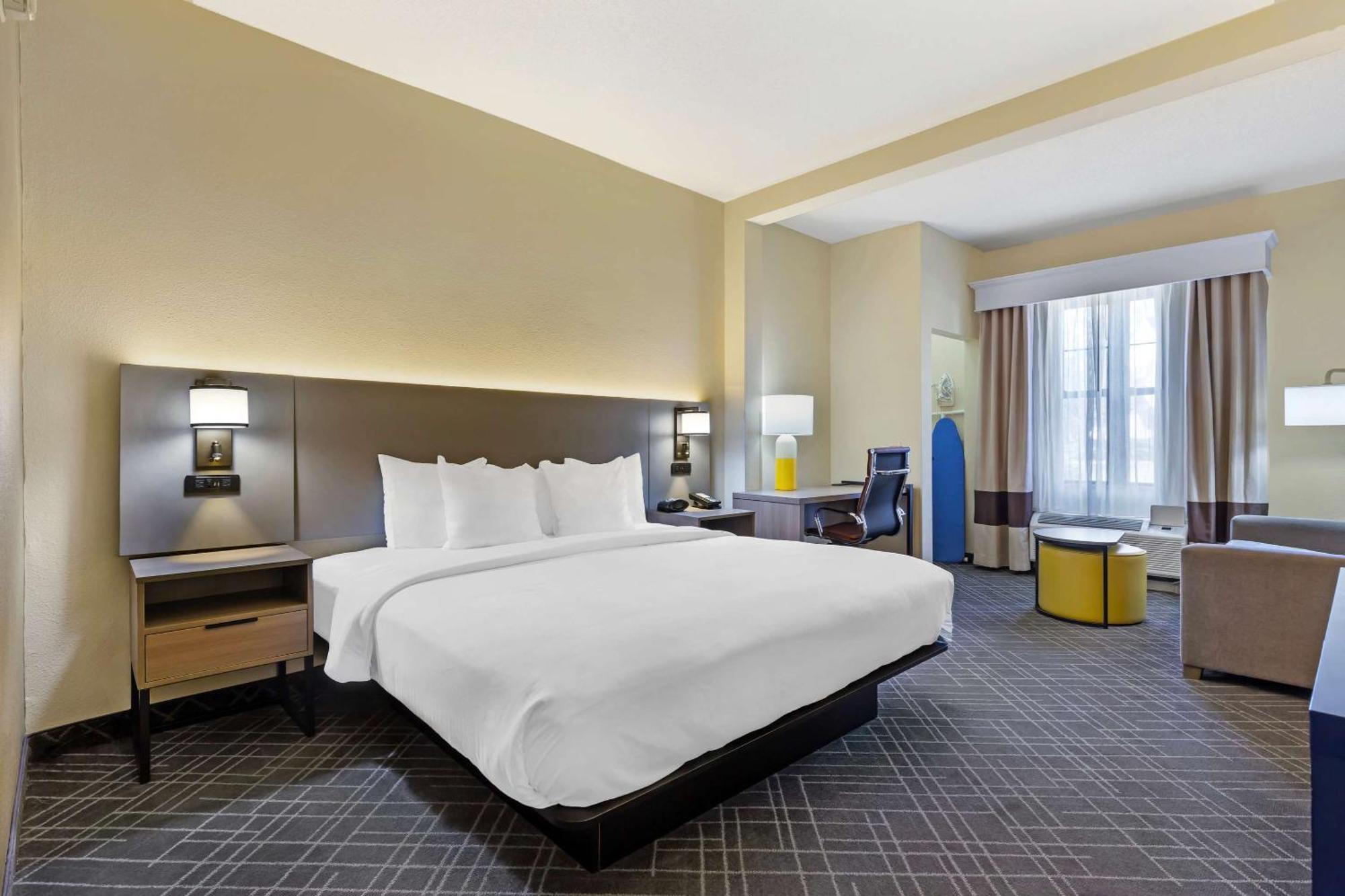 Comfort Suites Hanes Mall Winston-Salem Bagian luar foto